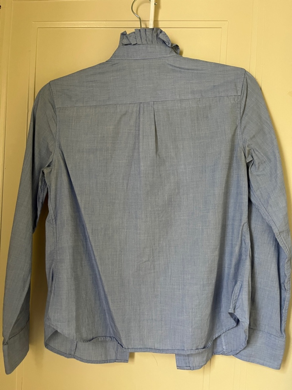 Vintage Blue Ruffled Front Button-Up Blouse Size 2P Pearlized Buttons Tuxedo - Picture 5 of 7